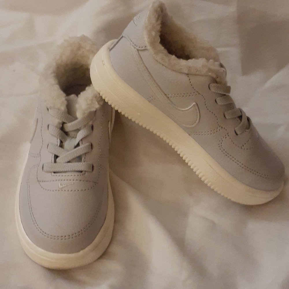 Little girls sneakers